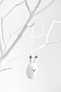 2104 - White bunny