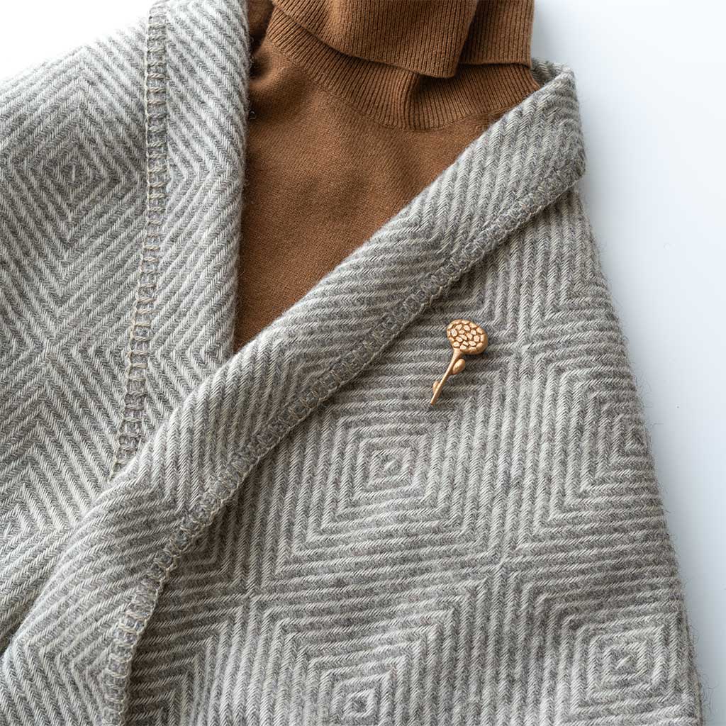 ao11｜ブローチ カクウの花