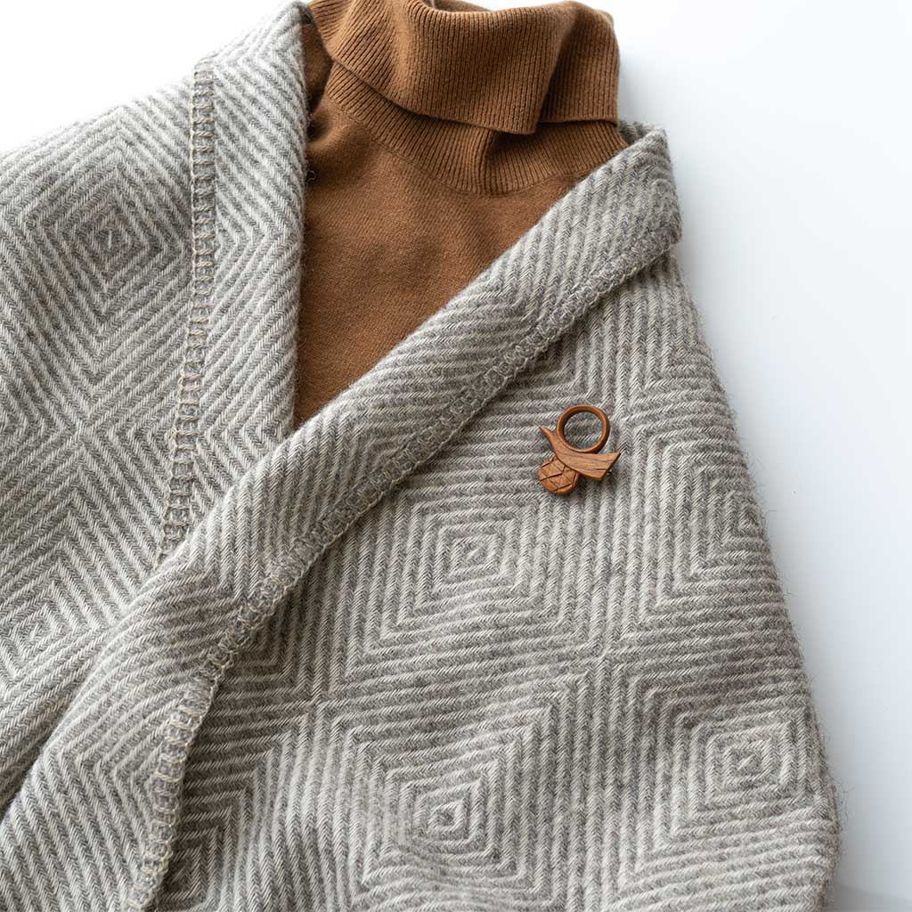 ao11｜ブローチ トキノトリ