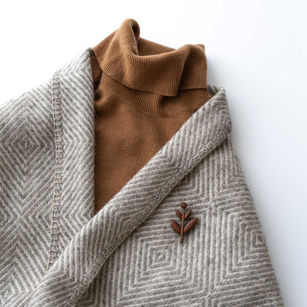 ao11｜ブローチ ともしび花