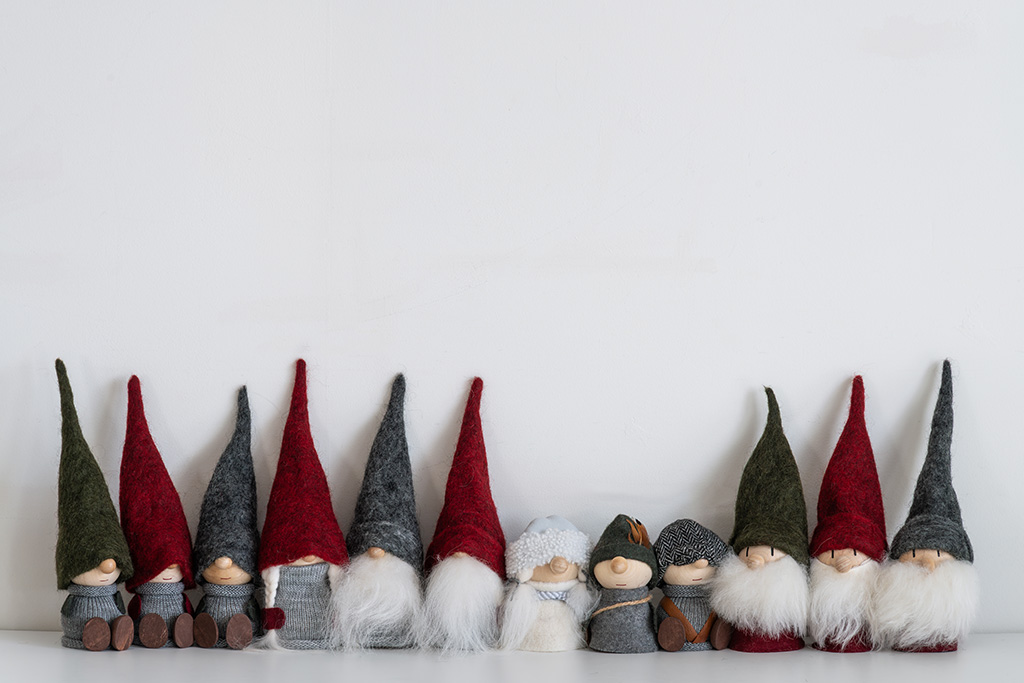 イェニー・ニューストロム トムテ 陶磁器製のランタン型フィギュリン