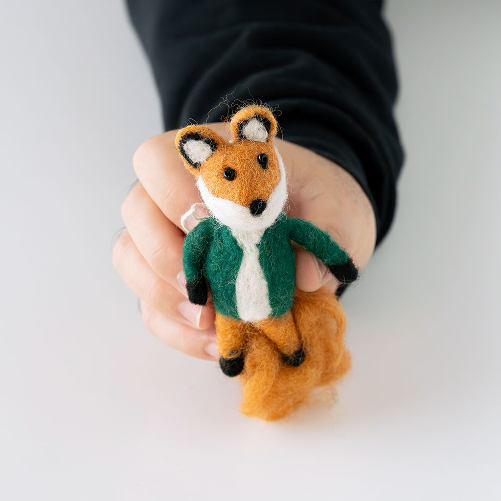 A WORLD OF CRAFT｜オーナメント 03 FOX IN GREEN JACKET
