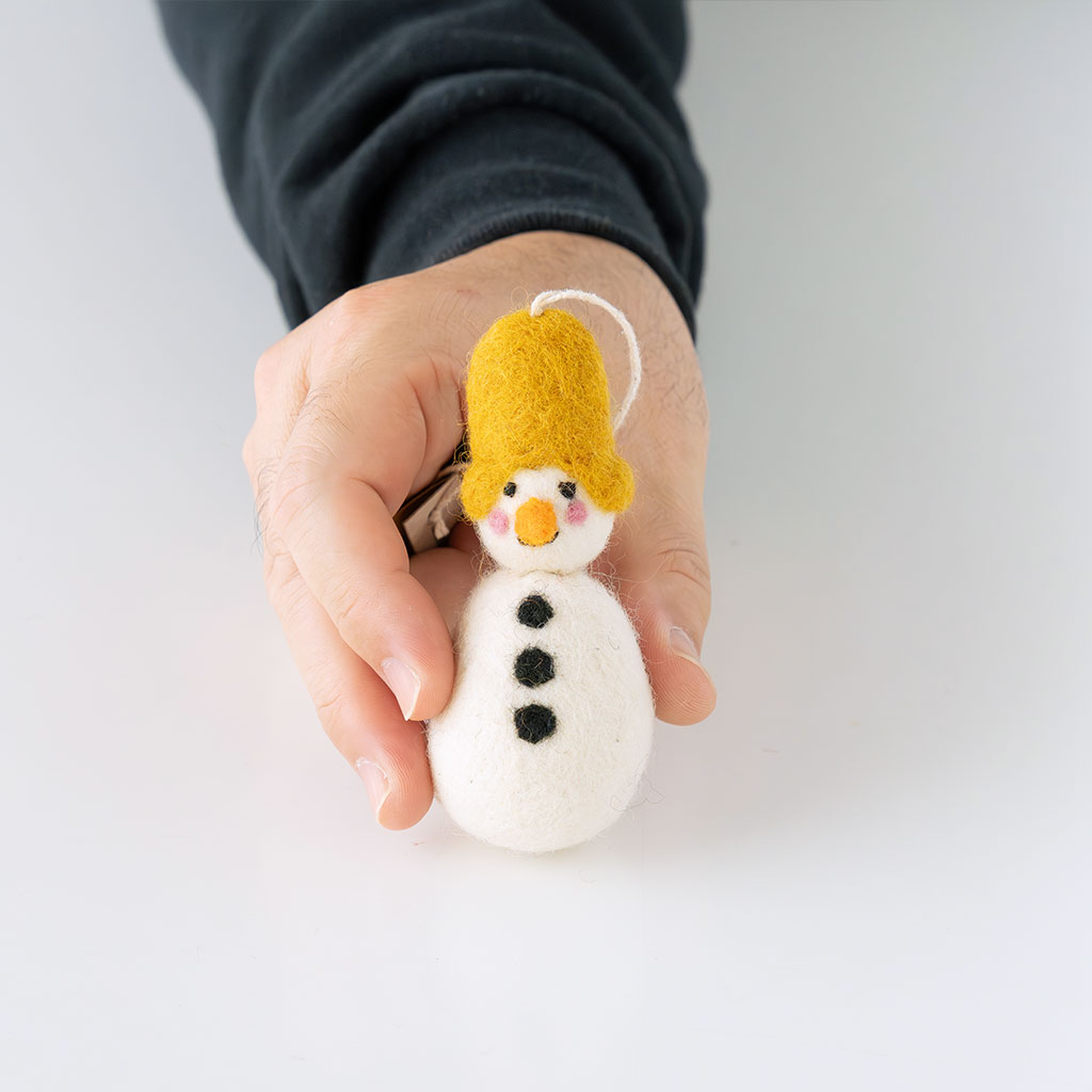 A WORLD OF CRAFT｜オーナメント 14 SNOWMAN YELLOW CAP