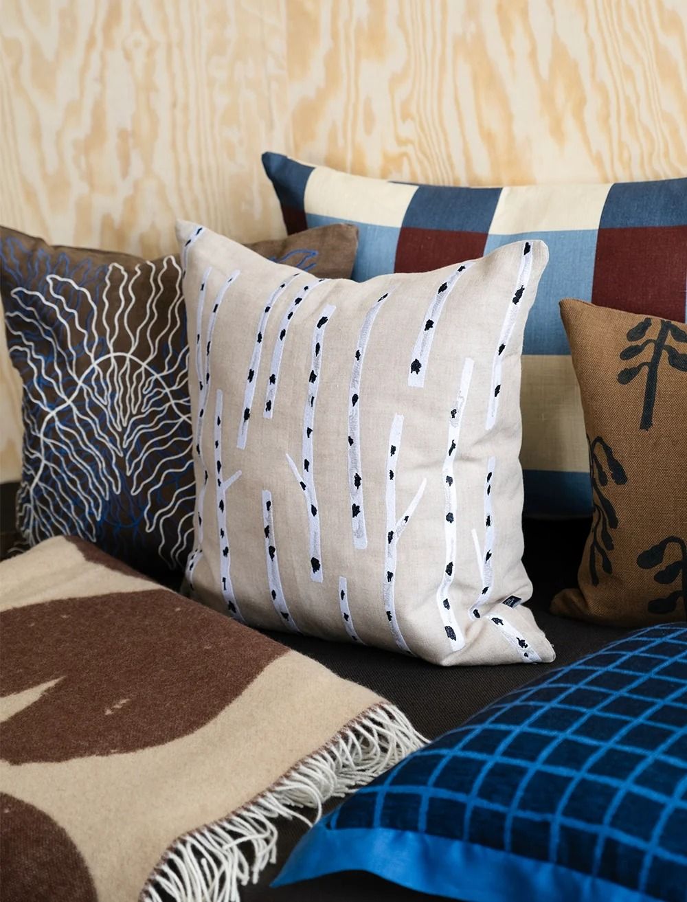 Fine Little Day ファインリトルデイ｜リネン×刺繍 クッションカバー BIRCH