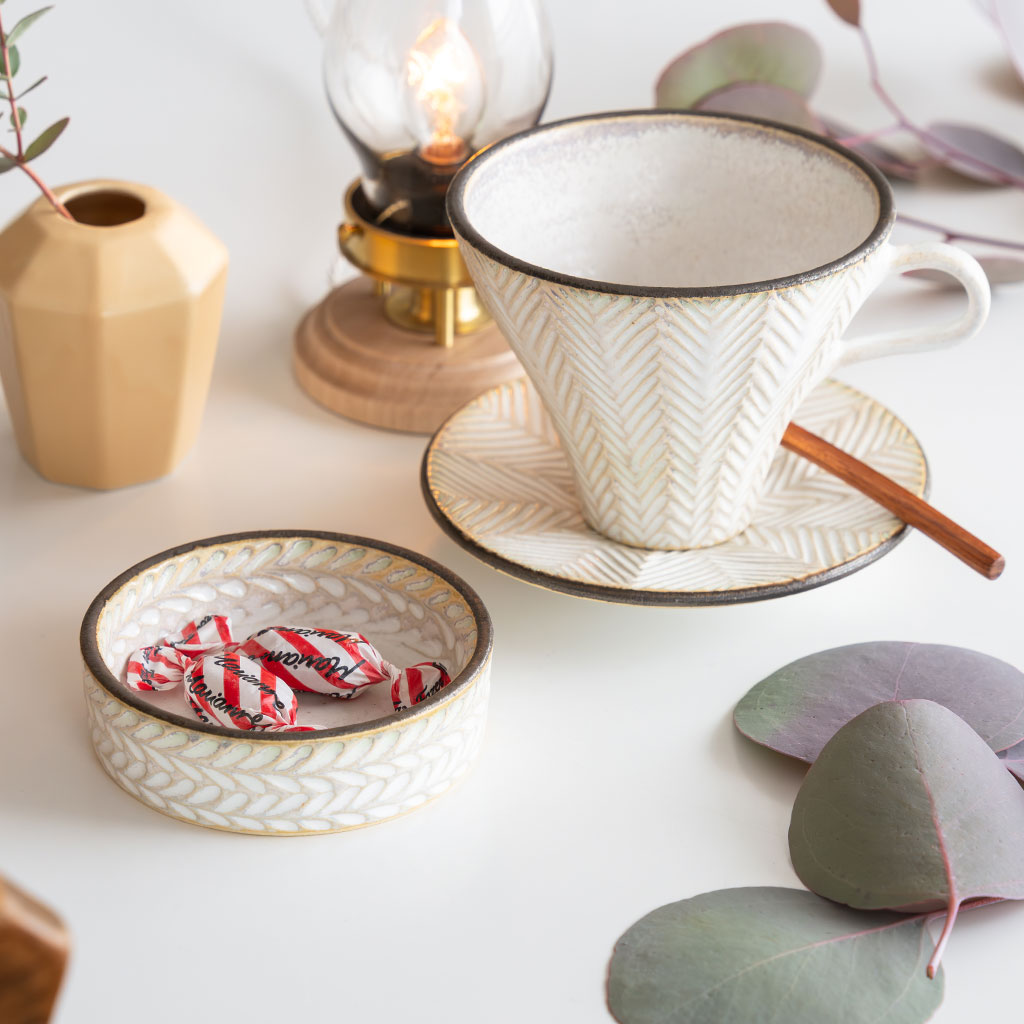 はしもとさちえ｜ティーカップ＆ソーサー（e）