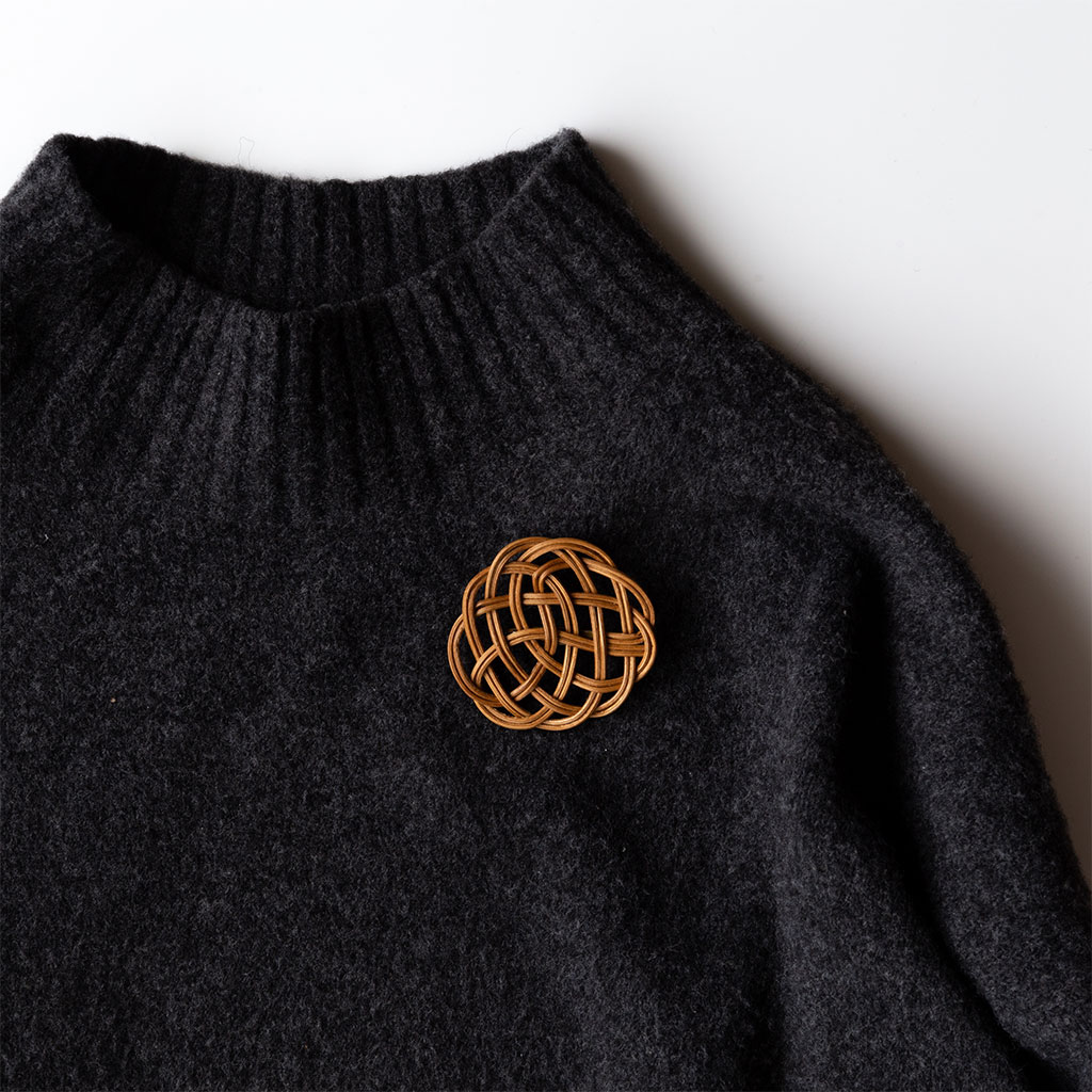 kuroshiro works｜ラタン ブローチ まる