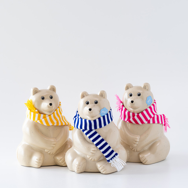 【2025年限定】しろくま貯金箱|ブルーボーダーマフラー付き Polar Bear Money Box