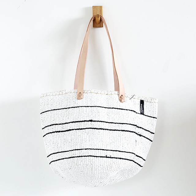 Mifuko ミフコ｜Kiondo バスケット［サイザル麻×再生プラスチック］ショルダーバッグ［ロングハンドル］Mサイズ ブラックライン