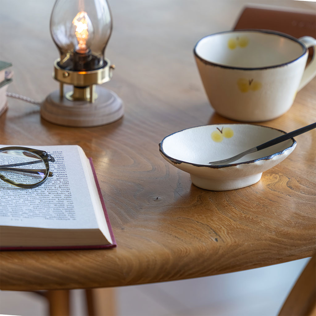 アトリエ モノラー｜ちょうちょ楕円高台小皿 COMFOTA 北欧雑貨店