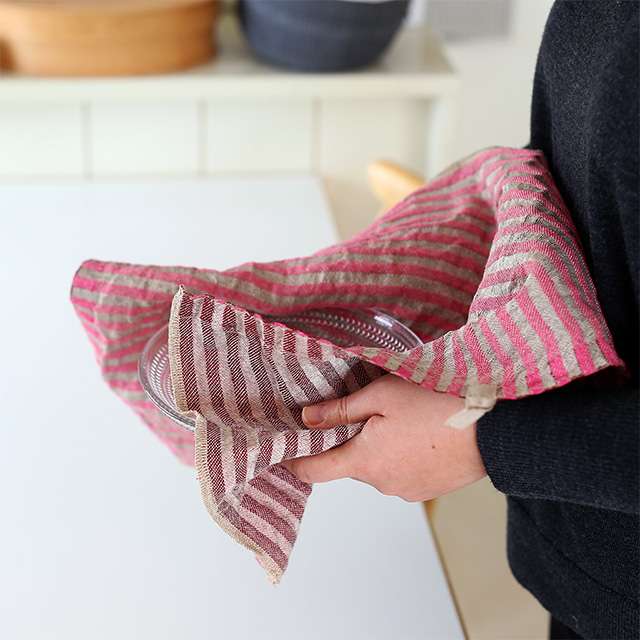 Vaxbo Lin ヴェクスボリン｜ハンドタオル LILLA STORM（スリーズ×ボルドー）