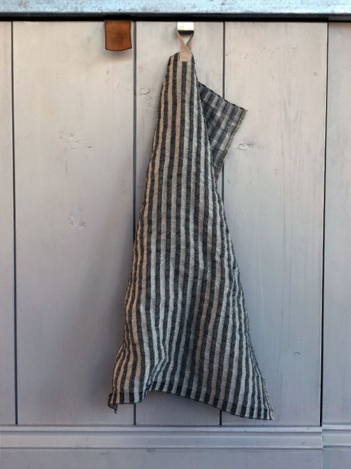 Vaxbo Lin ヴェクスボリン｜ハンドタオル LILLA STORM（ブラック×グラファイト）